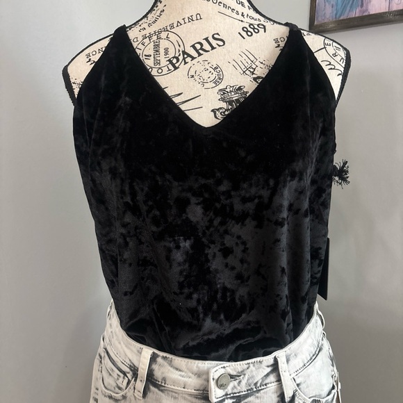 Day or Night Velvet Tank - Picture 8 of 13